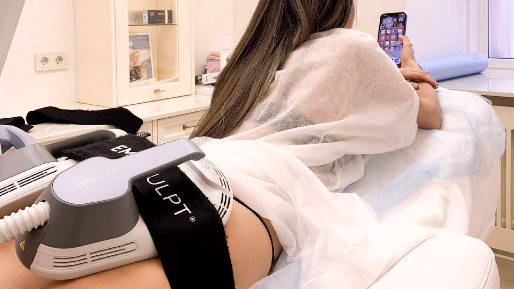 Аппаратная косм. Подтянутое тело с EMSculpt